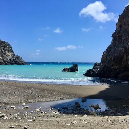 Landros * Kamilari
